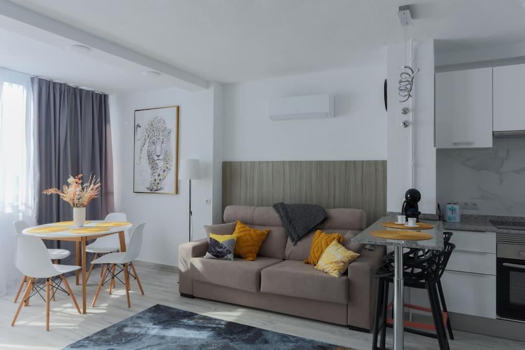 Apartamentos De Benidorm, Playa Poniente, Espana Exterior photo