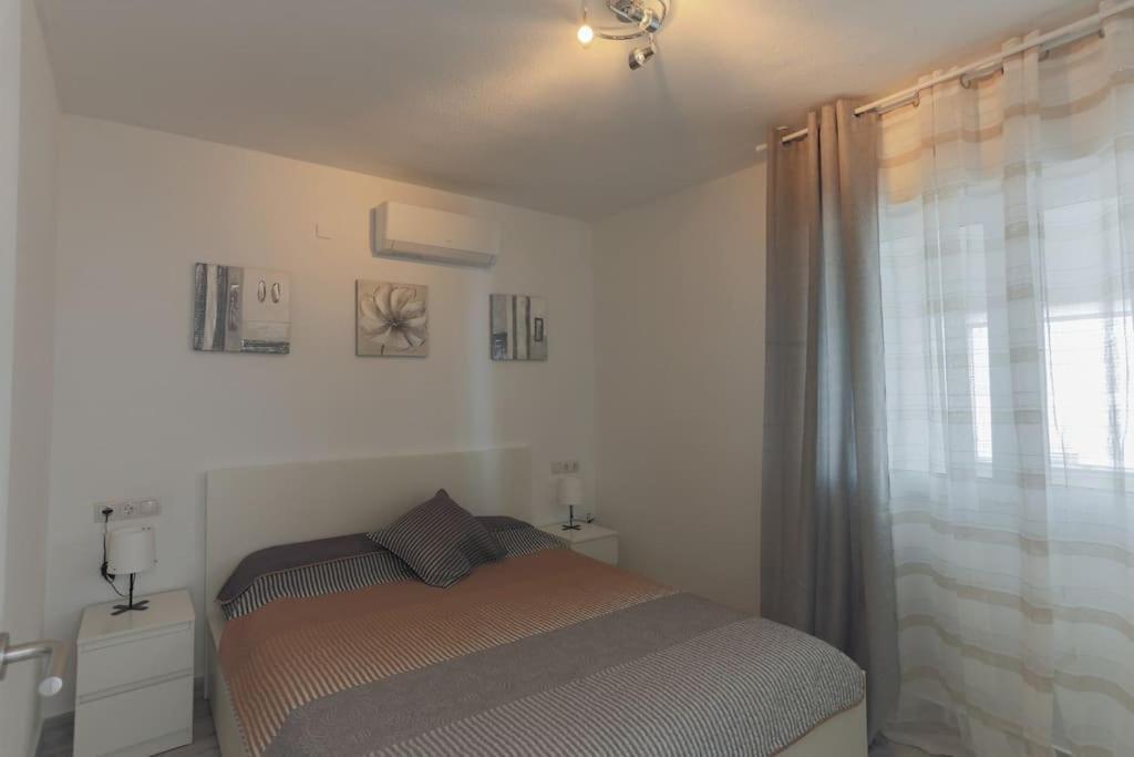 Apartamentos De Benidorm, Playa Poniente, Espana Exterior photo